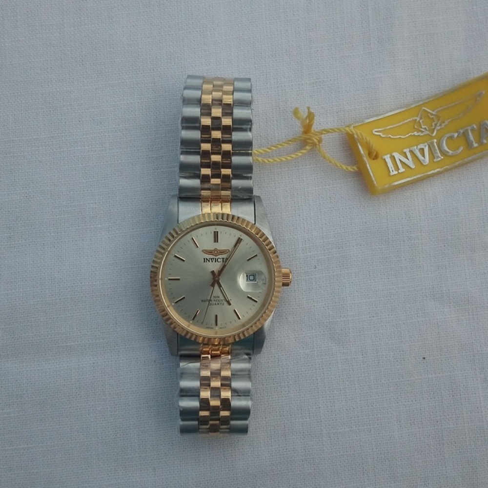 Men's Invicta 8950 silver & gold watch